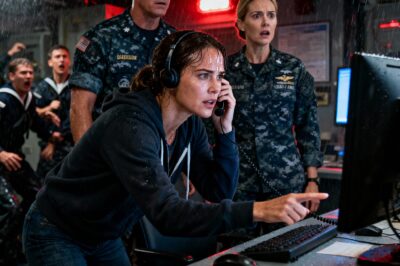 I Was the New Admiral Sent to Fix a Dying Naval Base. To Find the Rot, I Went Undercover on Day One. I Wore a Hoodie and Jeans, Looking Like Just Another Lost Transfer. My New Subordinates? They Laughed in My Face. They Called Me ‘Rookie.’ They Told Me to Get Out of the Way. They Had No Idea I Was Their New Boss. This Is the Story of What Happened When the Base Collapsed in a Storm, and I Finally Took Command.